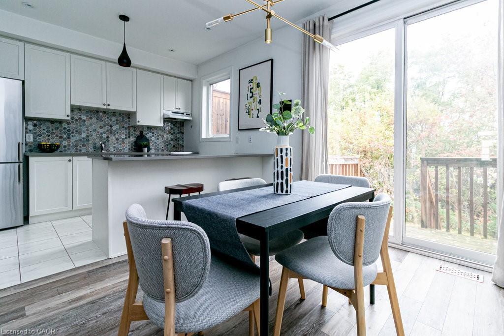 30-290 Barton Street W, Hamilton, ON - Indoor