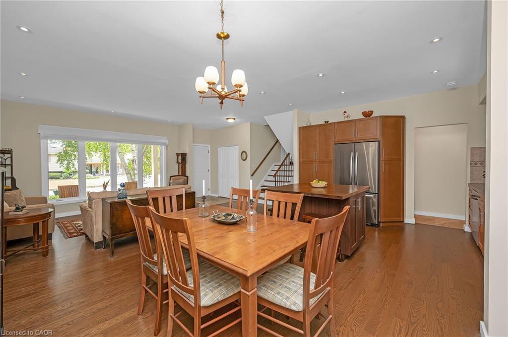 285 Surrey Drive, Oakville, ON - Indoor Photo Showing Dining Room
