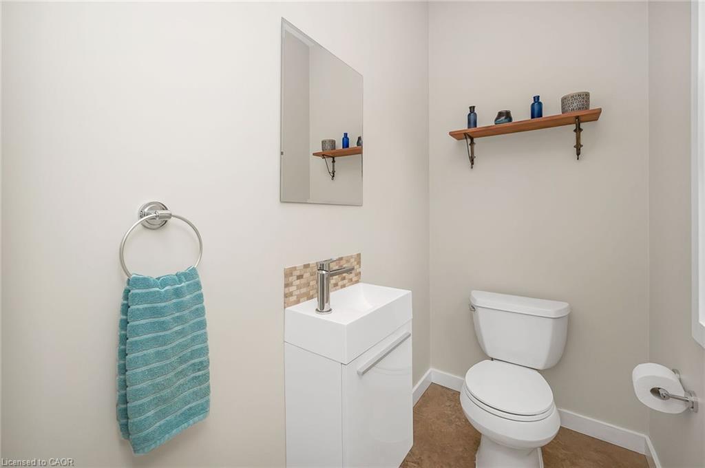 285 Surrey Drive, Oakville, ON - Indoor Photo Showing Bathroom