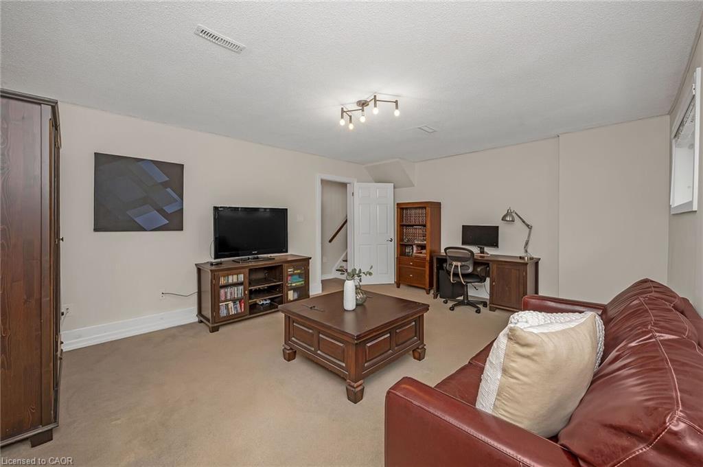 285 Surrey Drive, Oakville, ON - Indoor Photo Showing Living Room