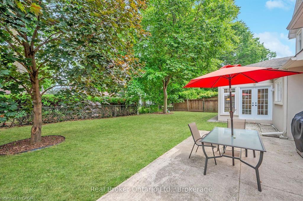285 Surrey Drive, Oakville, ON - Outdoor With Backyard