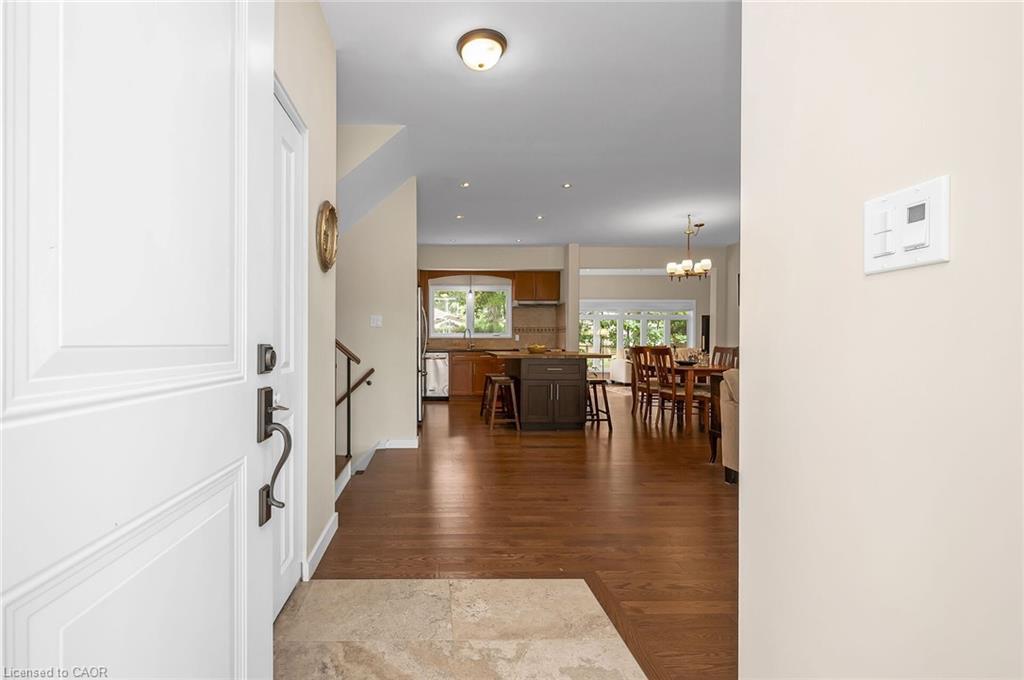 285 Surrey Drive, Oakville, ON - Indoor Photo Showing Other Room