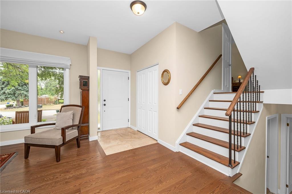 285 Surrey Drive, Oakville, ON - Indoor