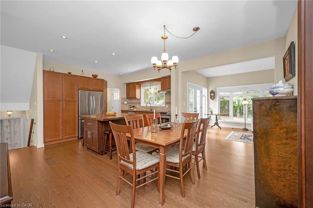 285 Surrey Drive, Oakville, ON - Indoor Photo Showing Dining Room