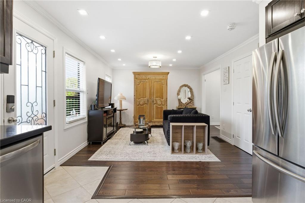 564 Walmer Road, Hamilton, ON - Indoor