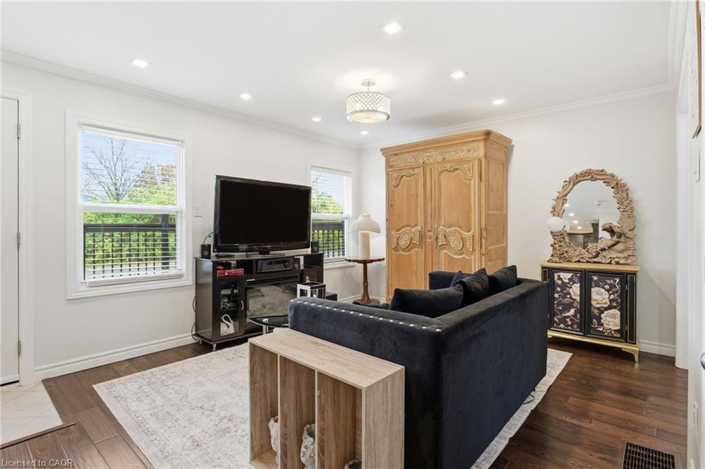 564 Walmer Road, Hamilton, ON - Indoor