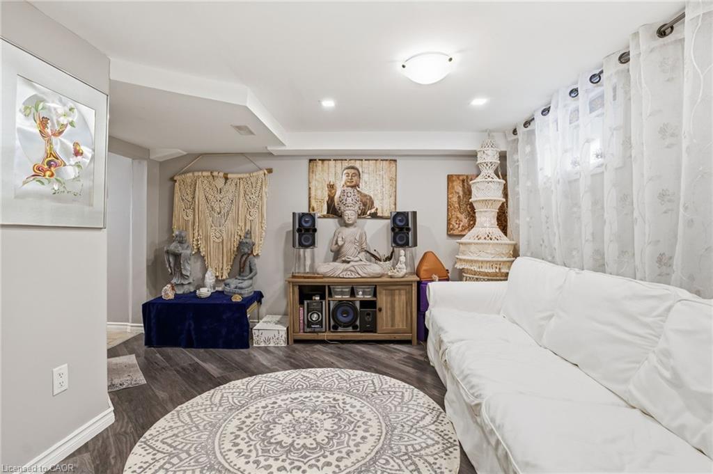 564 Walmer Road, Hamilton, ON - Indoor Photo Showing Bedroom
