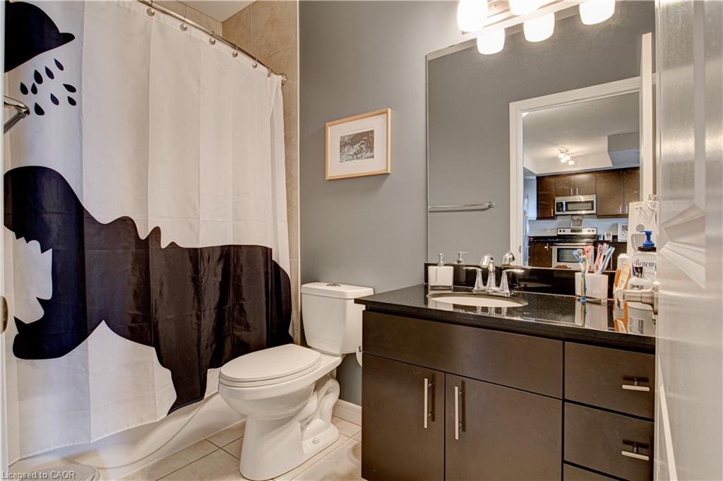 1106-539 Belmont Avenue, Kitchener, ON - Indoor Photo Showing Bathroom