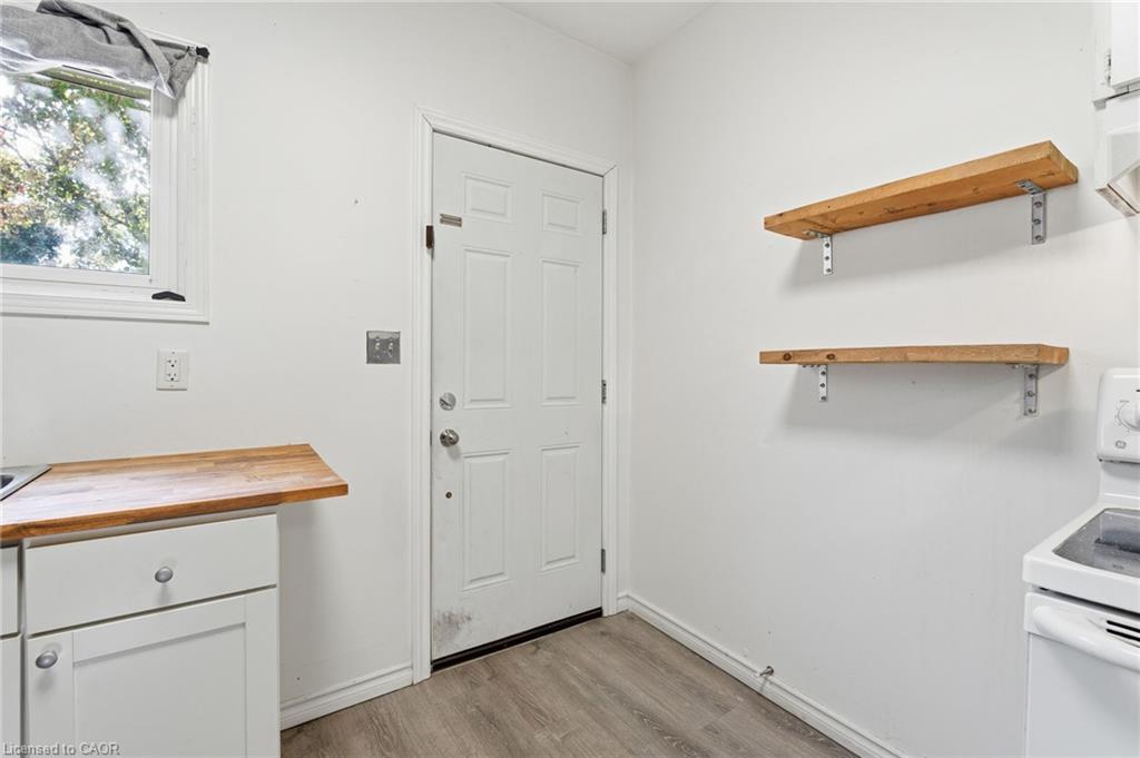 53 1/2-55 Duke Street, Brantford, ON - Indoor Photo Showing Other Room