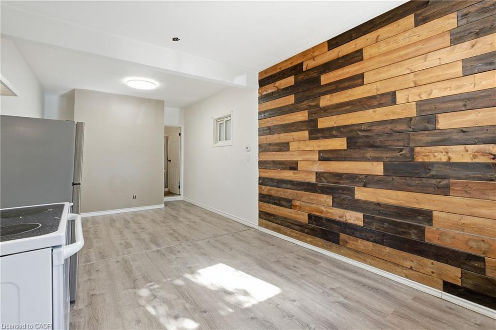 53 1/2-55 Duke Street, Brantford, ON - Indoor Photo Showing Other Room