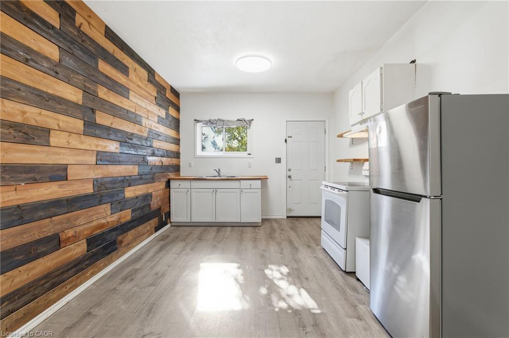 53 1/2-55 Duke Street, Brantford, ON - Indoor