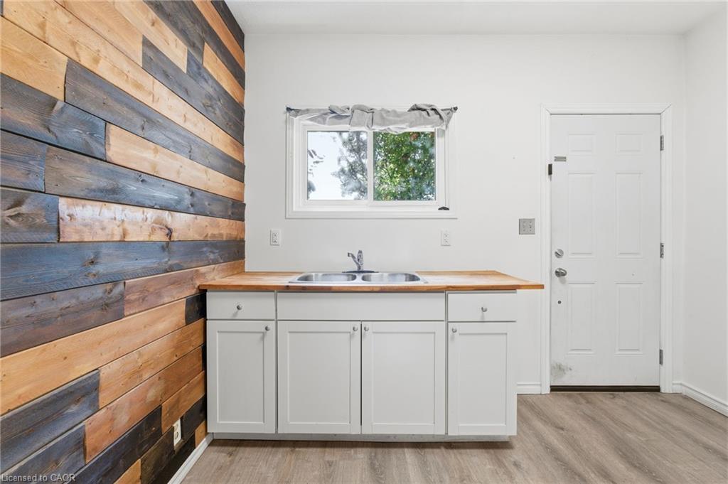 53 1/2-55 Duke Street, Brantford, ON - Indoor