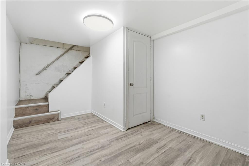 53 1/2-55 Duke Street, Brantford, ON - Indoor Photo Showing Other Room