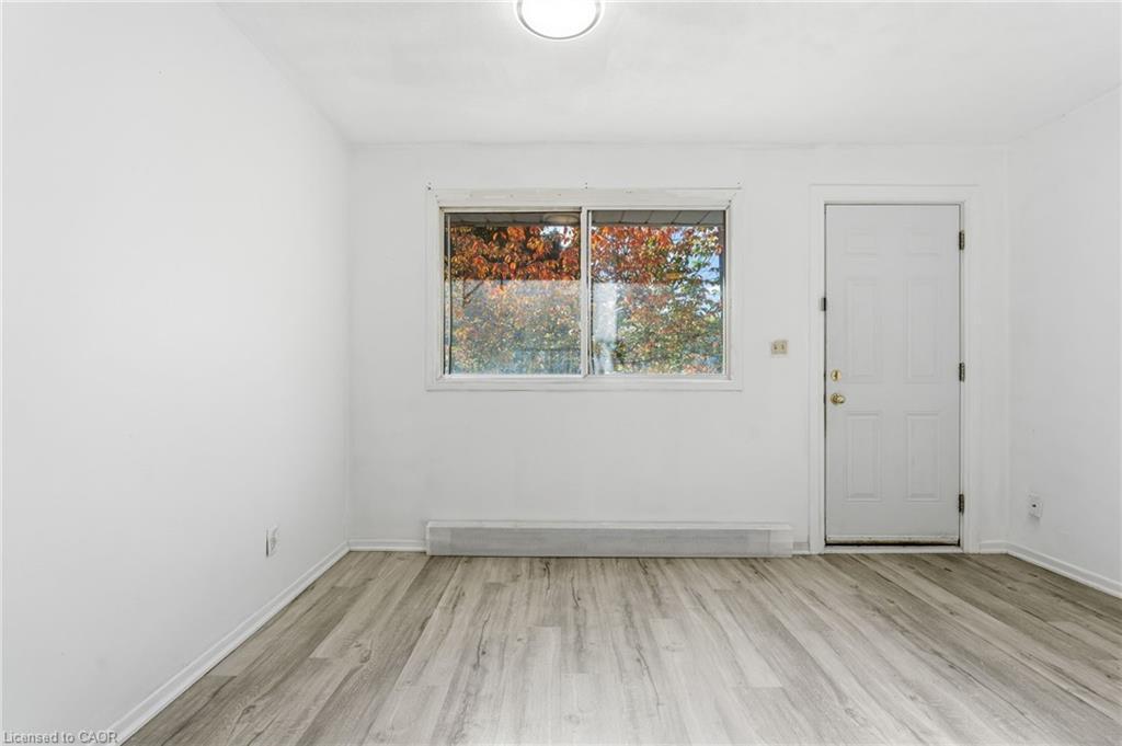 53 1/2-55 Duke Street, Brantford, ON - Indoor Photo Showing Other Room