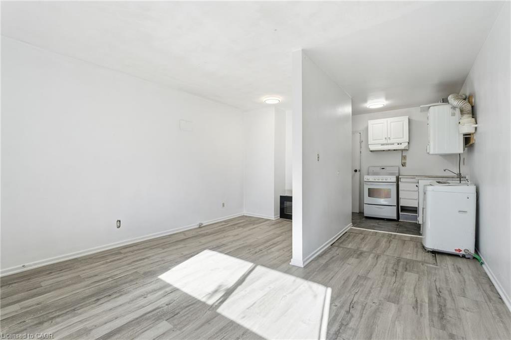 53 1/2-55 Duke Street, Brantford, ON - Indoor Photo Showing Laundry Room