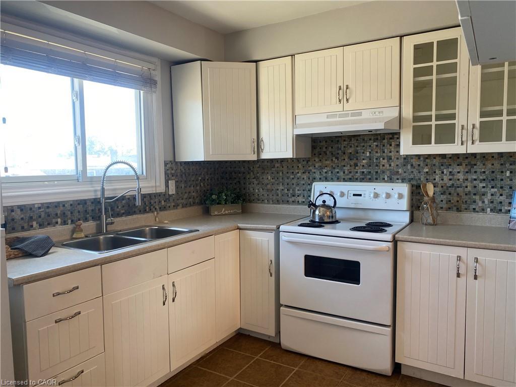 3-1025 Upper Gage Avenue, Hamilton, ON - Indoor Photo Showing Kitchen With Double Sink