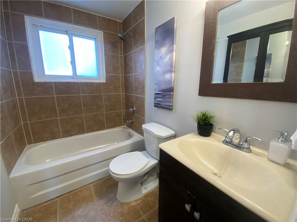 3-1025 Upper Gage Avenue, Hamilton, ON - Indoor Photo Showing Bathroom