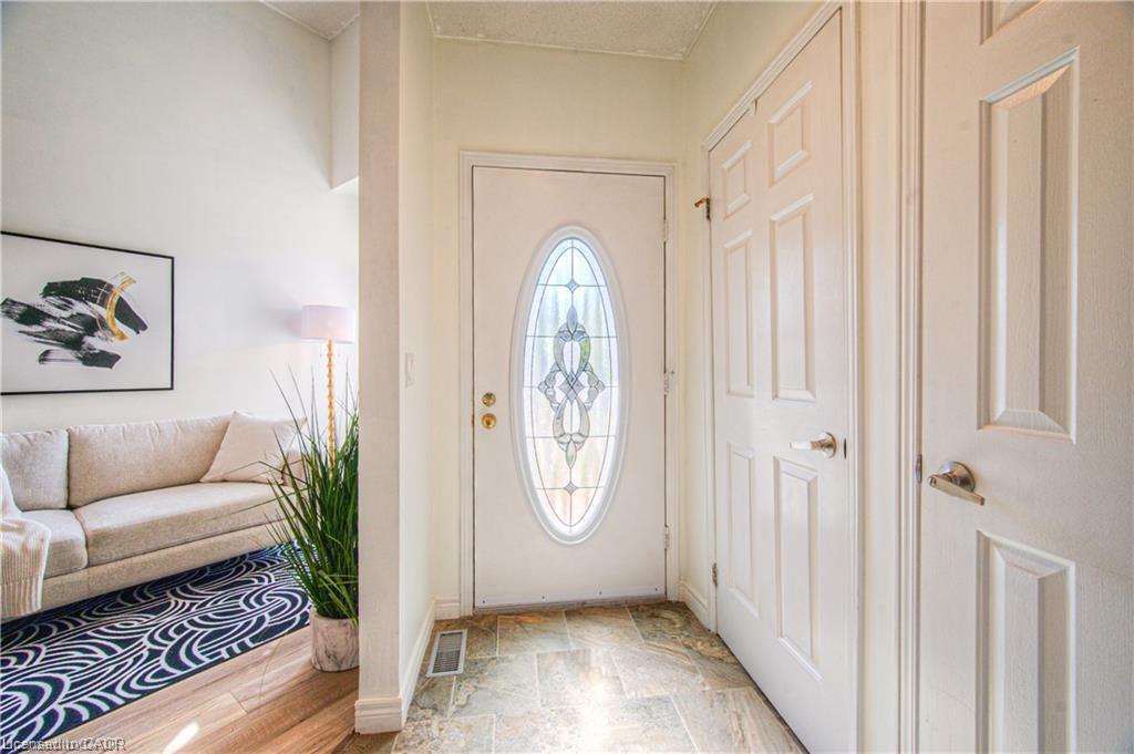 56-225 Benjamin Road, Waterloo, ON - Indoor Photo Showing Other Room