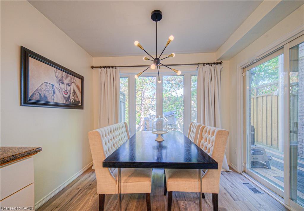 56-225 Benjamin Road, Waterloo, ON - Indoor Photo Showing Dining Room
