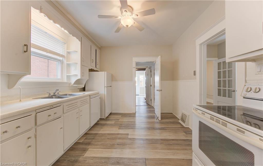 19 Fairview Avenue, Kitchener, ON - Indoor Photo Showing Kitchen With Double Sink