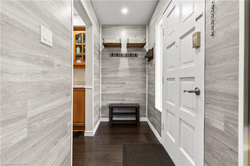 50 Gledhill Crescent, Hamilton, ON - Indoor Photo Showing Other Room