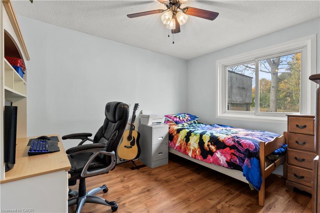 50 Gledhill Crescent, Hamilton, ON - Indoor Photo Showing Bedroom