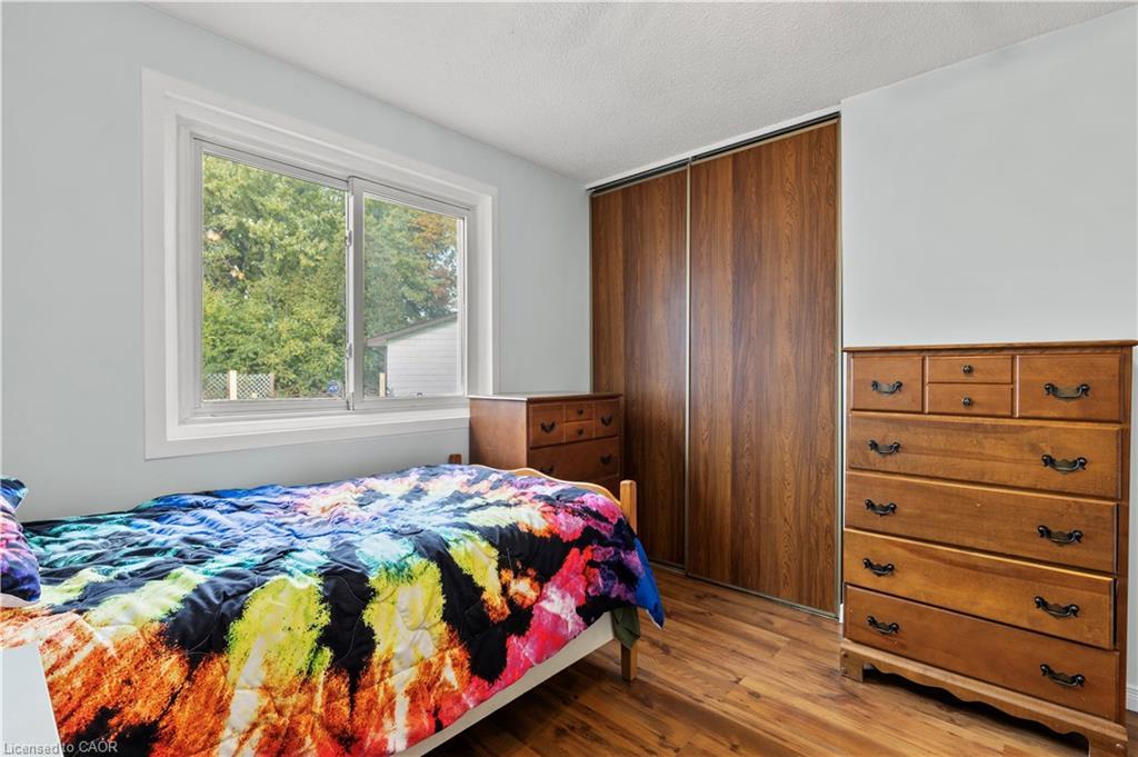 50 Gledhill Crescent, Hamilton, ON - Indoor Photo Showing Bedroom