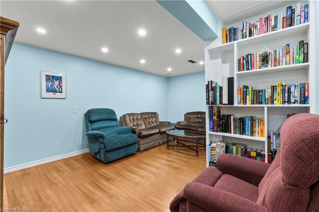 50 Gledhill Crescent, Hamilton, ON - Indoor