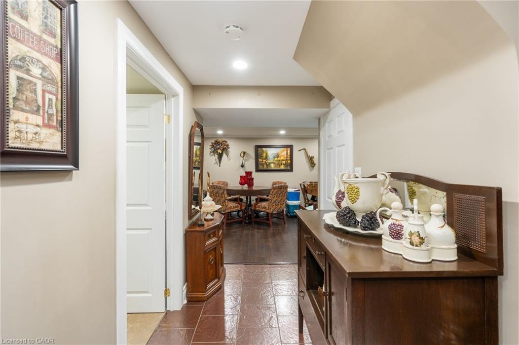 2545 Pollard Drive, Mississauga, ON - Indoor Photo Showing Other Room