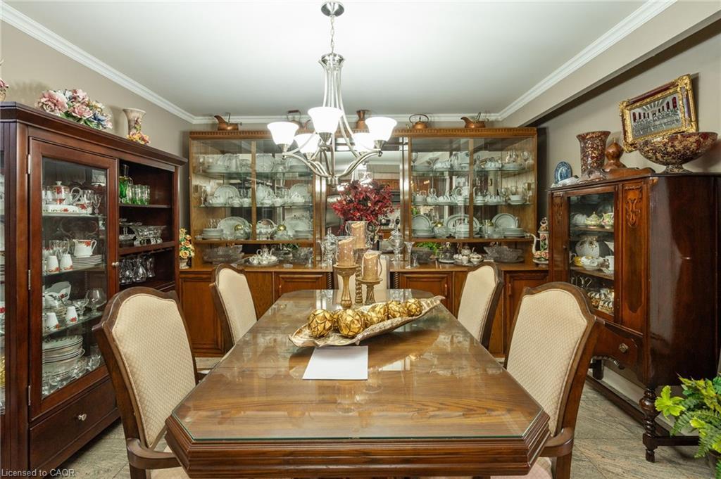 2545 Pollard Drive, Mississauga, ON - Indoor Photo Showing Dining Room