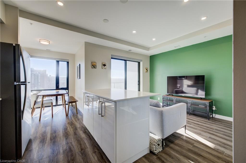 1015-15 Queen Street S, Hamilton, ON - Indoor