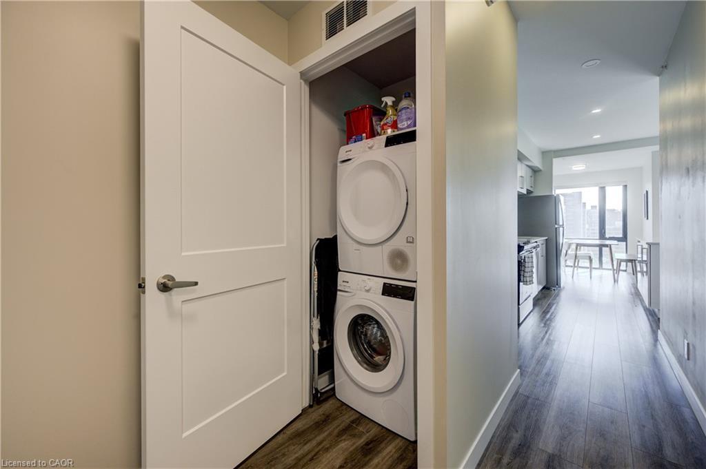 1015-15 Queen Street S, Hamilton, ON - Indoor Photo Showing Laundry Room