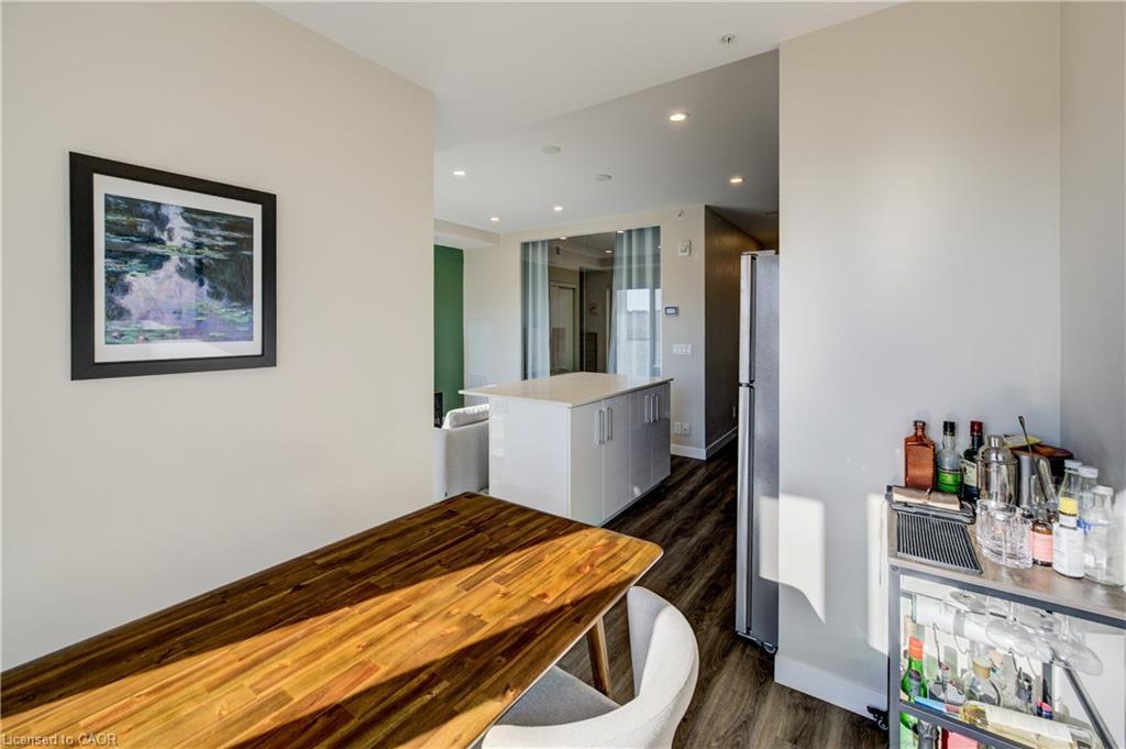 1015-15 Queen Street S, Hamilton, ON - Indoor Photo Showing Other Room