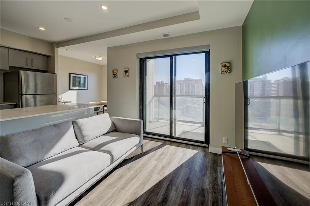 1015-15 Queen Street S, Hamilton, ON - Indoor