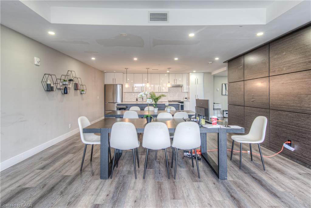 1015-15 Queen Street S, Hamilton, ON - Indoor Photo Showing Dining Room