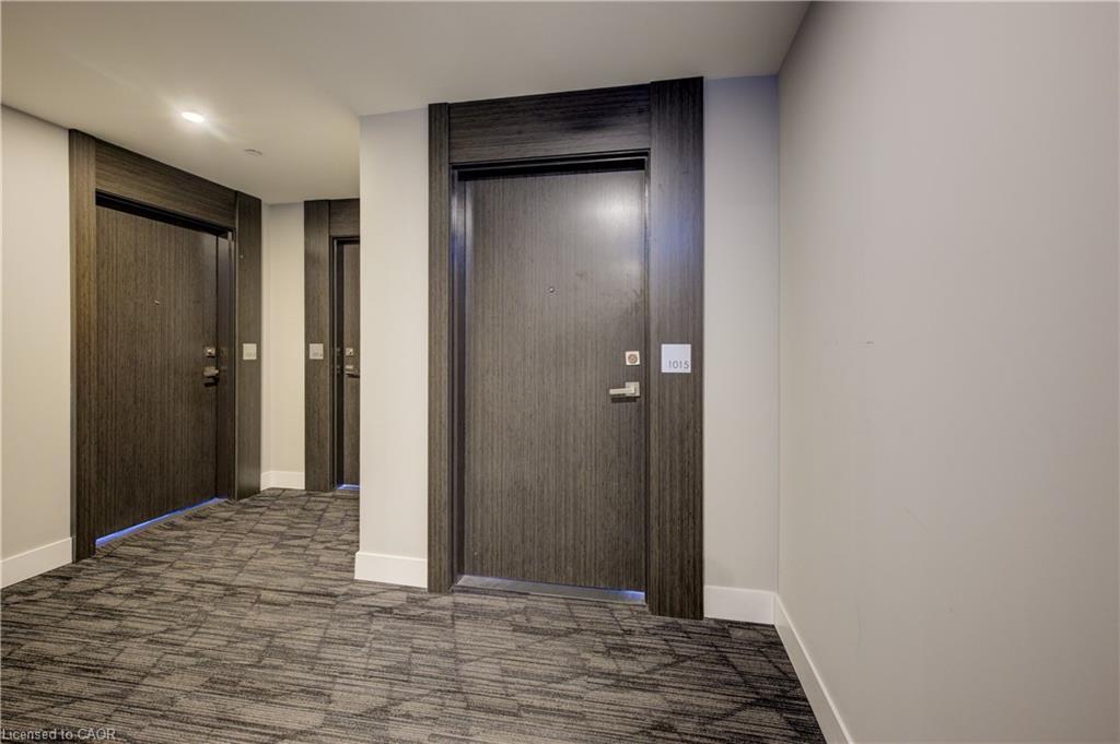 1015-15 Queen Street S, Hamilton, ON - Indoor Photo Showing Other Room