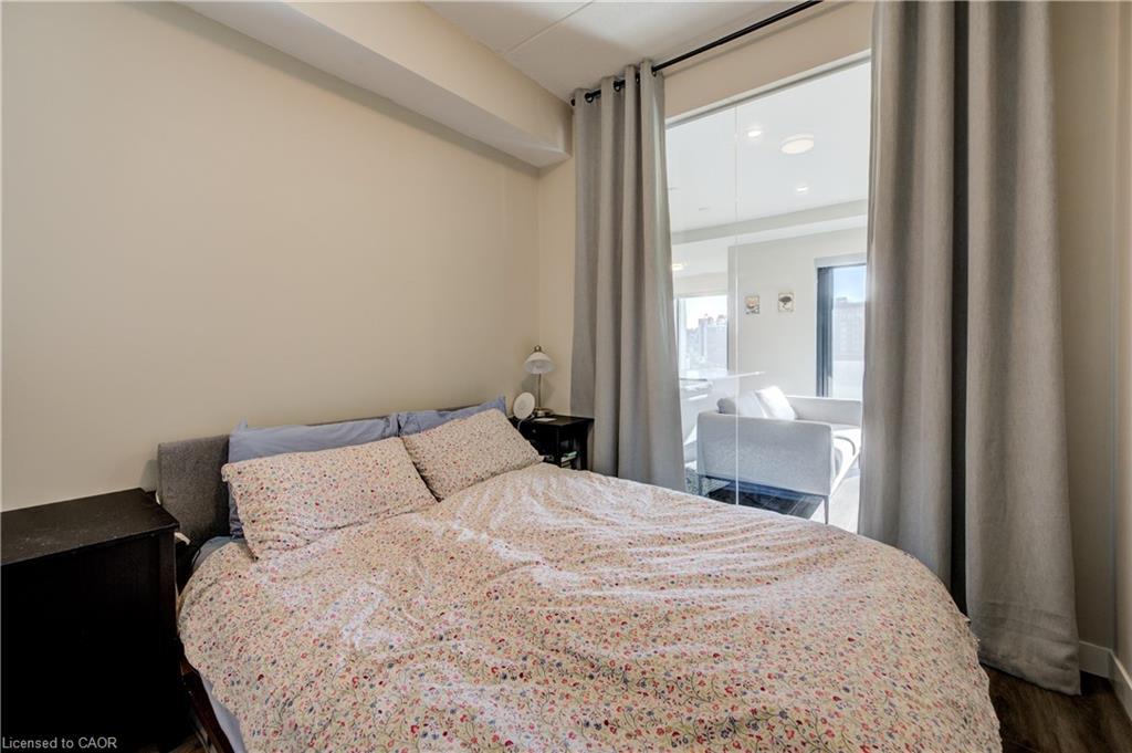1015-15 Queen Street S, Hamilton, ON - Indoor Photo Showing Bedroom