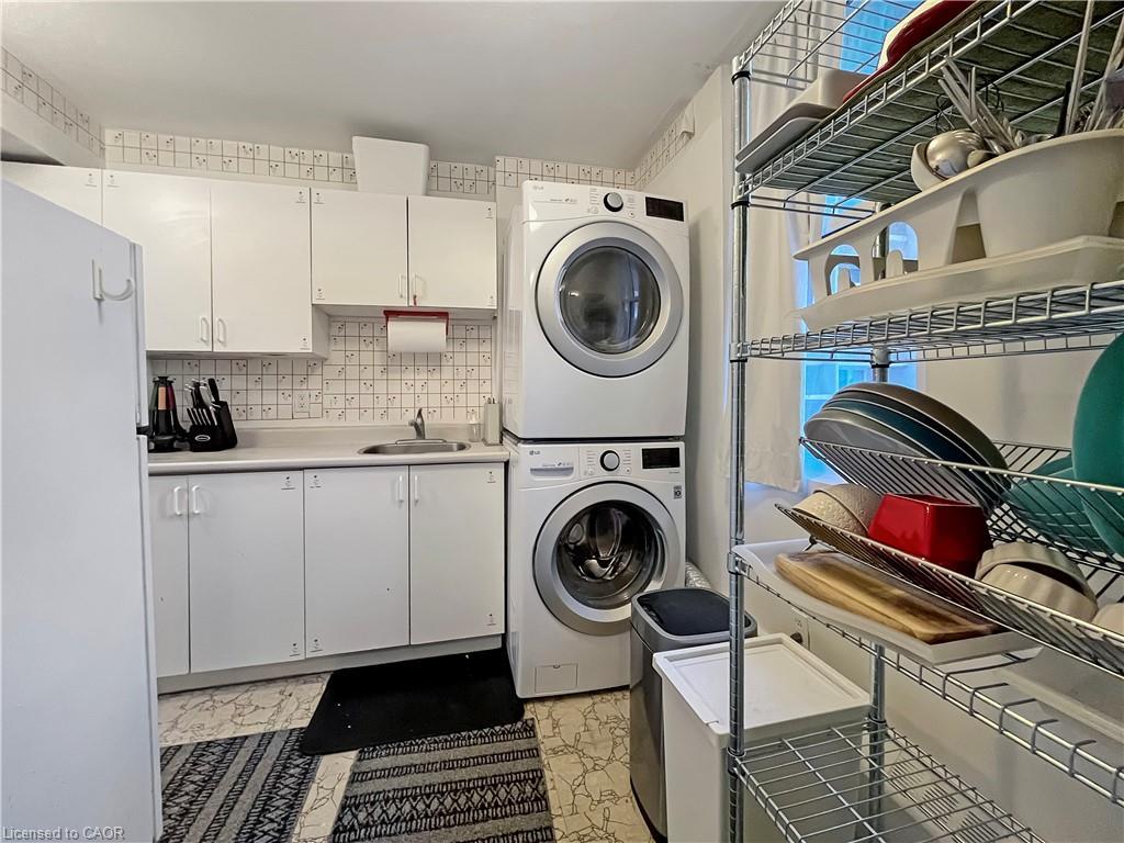 723-350 Quigley Road, Hamilton, ON - Indoor Photo Showing Laundry Room