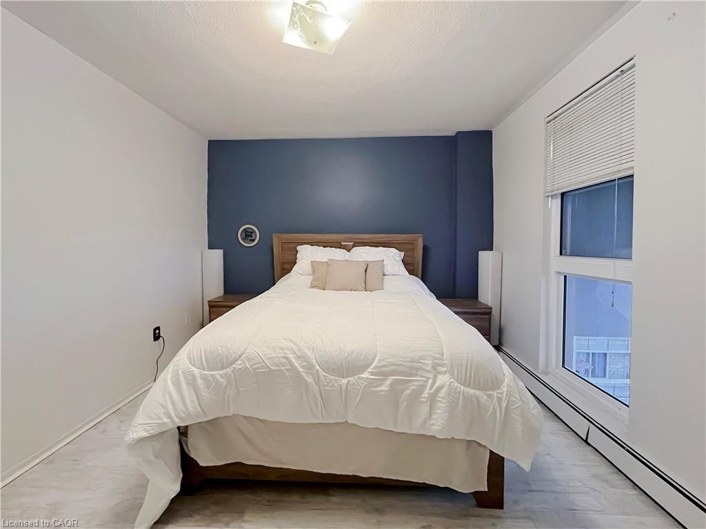 723-350 Quigley Road, Hamilton, ON - Indoor Photo Showing Bedroom