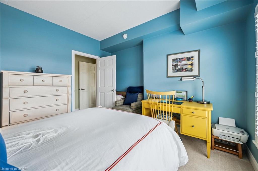 202-106 Bard Boulevard, Guelph, ON - Indoor Photo Showing Bedroom