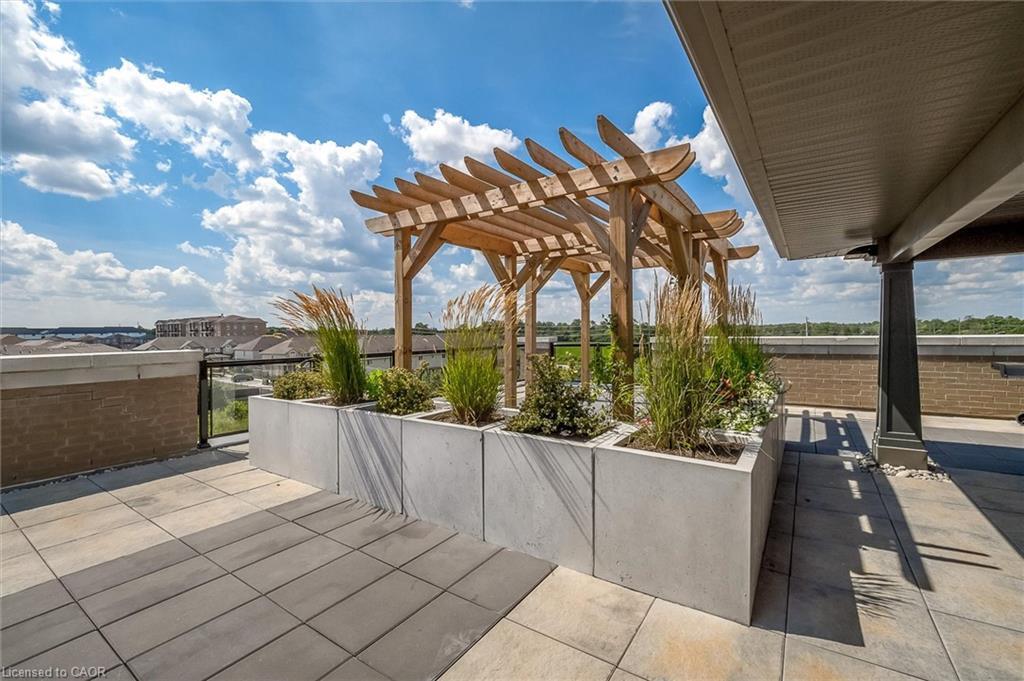 202-106 Bard Boulevard, Guelph, ON - Outdoor