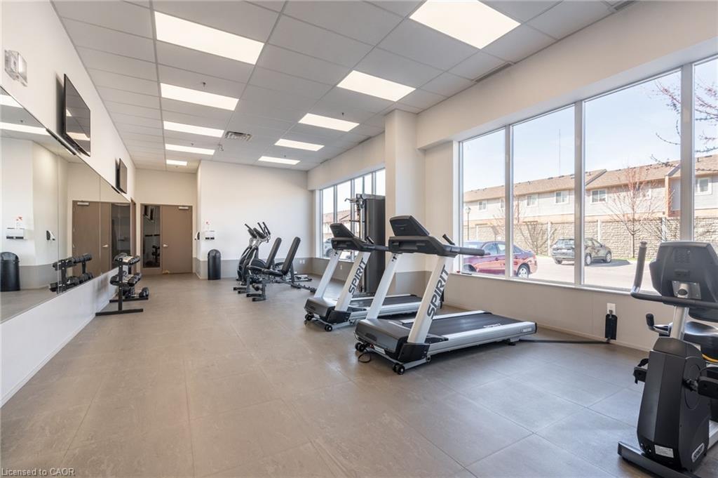 404-550 North Service Road, Grimsby, ON - Indoor Photo Showing Gym Room