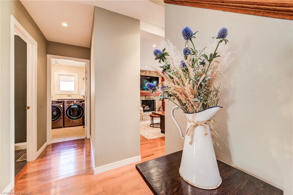 33 Tinatawa Court, Kitchener, ON - Indoor Photo Showing Other Room