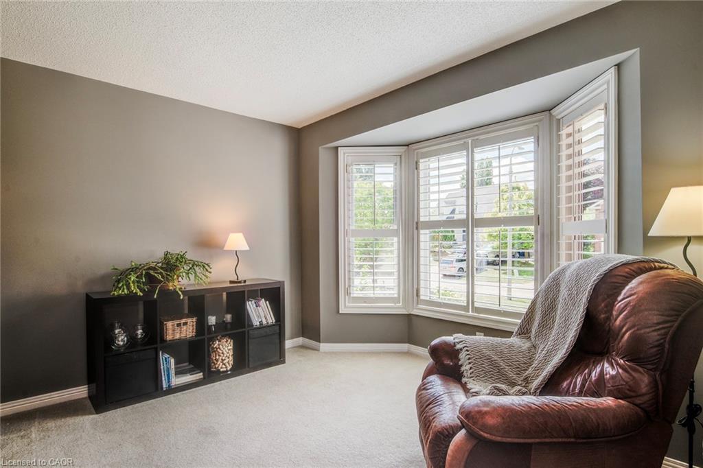 33 Tinatawa Court, Kitchener, ON - Indoor