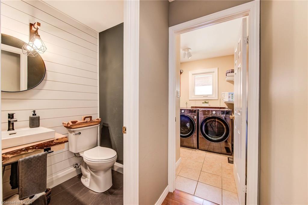 33 Tinatawa Court, Kitchener, ON - Indoor Photo Showing Other Room