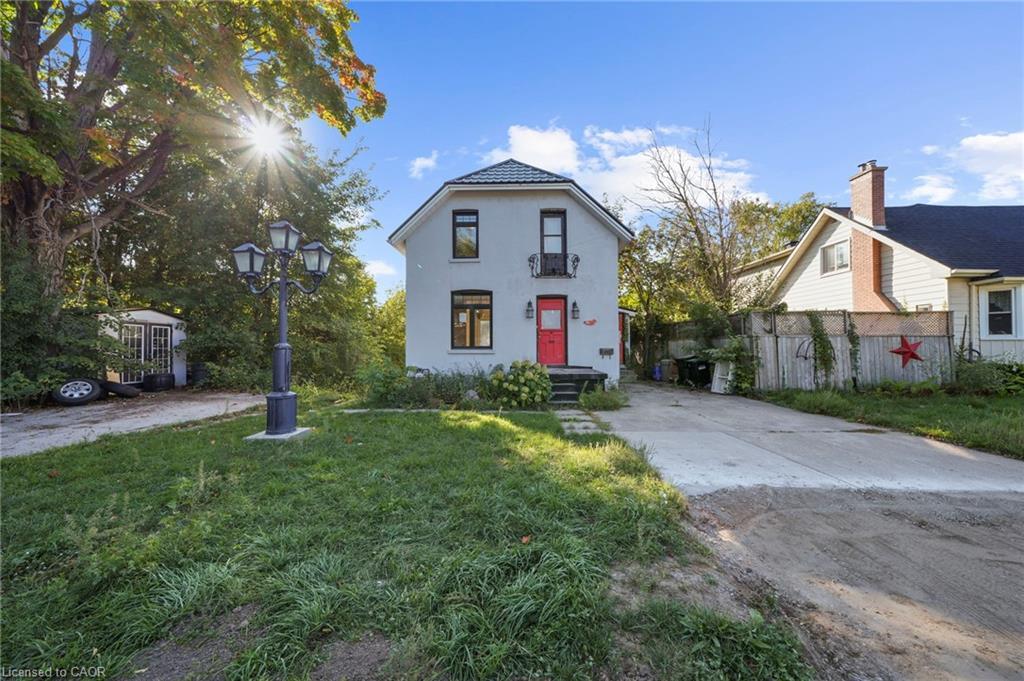 43 Perry Street, Barrie, ON - Outdoor