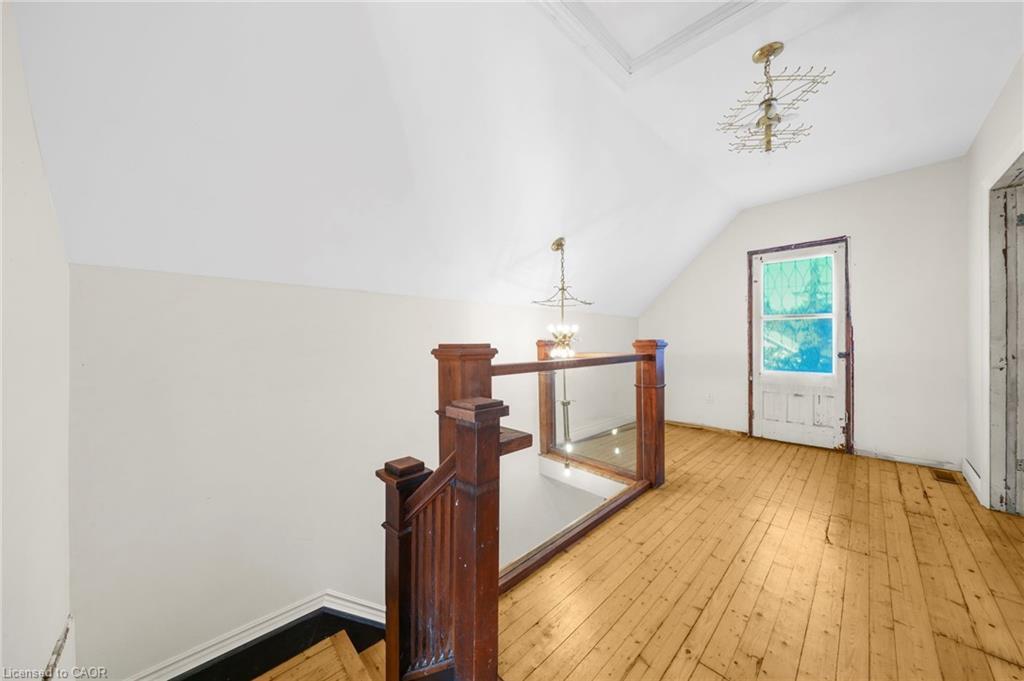 43 Perry Street, Barrie, ON - Indoor Photo Showing Other Room