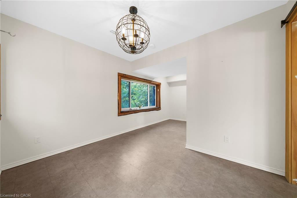 43 Perry Street, Barrie, ON - Indoor Photo Showing Other Room