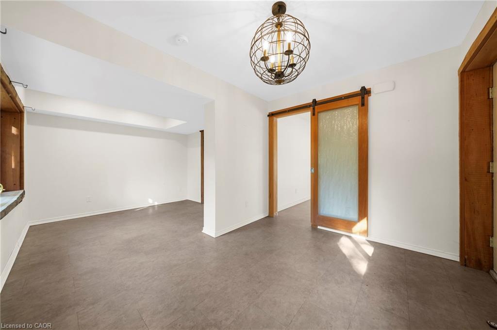 43 Perry Street, Barrie, ON - Indoor Photo Showing Other Room