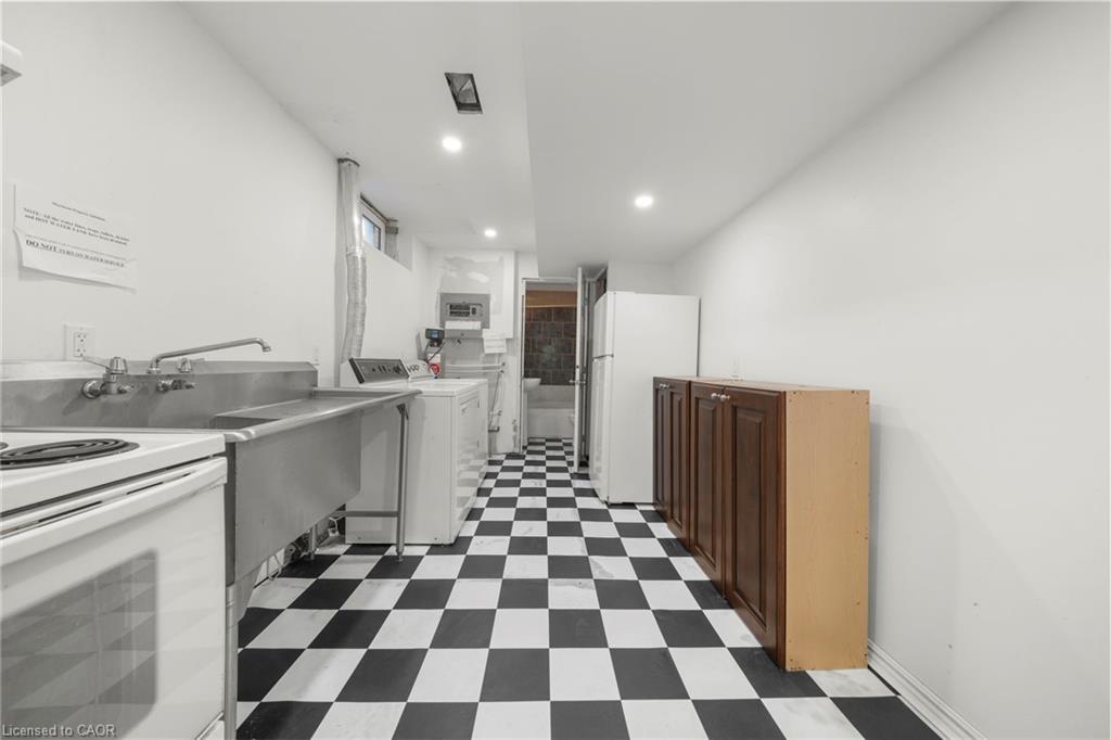 43 Perry Street, Barrie, ON - Indoor